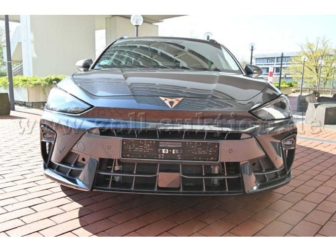 Außenansicht vorne frontal