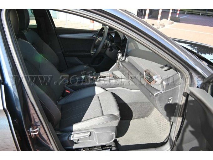 Innenansicht vorne rechts