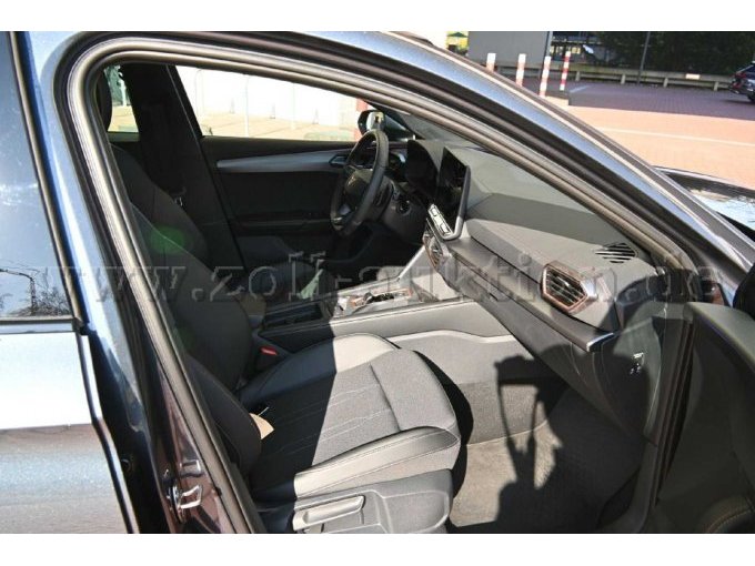 Innenansicht vorne rechts