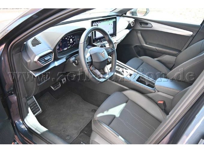 Innenansicht vorne links