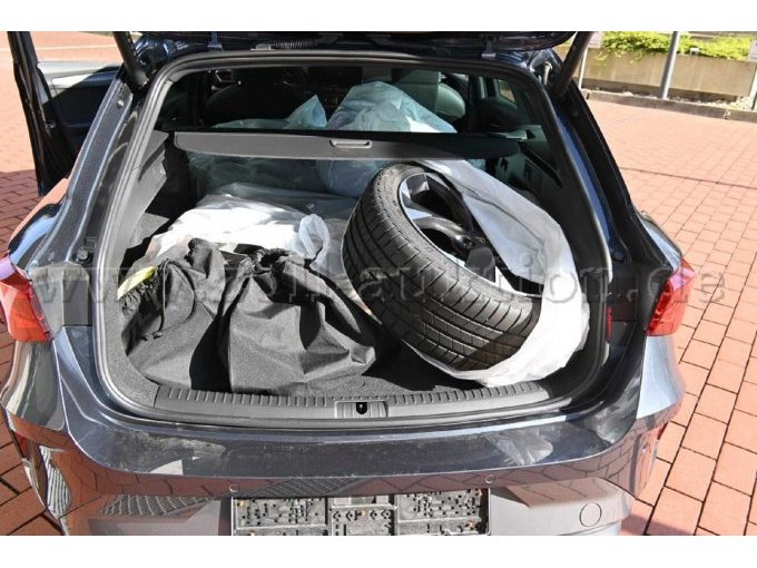 Ansicht Sommerkomplettradsatz (in Kofferraum liegend)