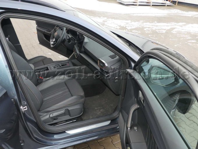 Innenansicht vorn rechts