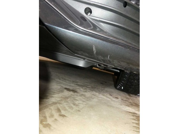 Beispiel Lackschäden Stoßfänger und Spoiler vorn