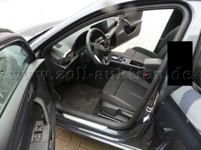 Innenansicht vorn links