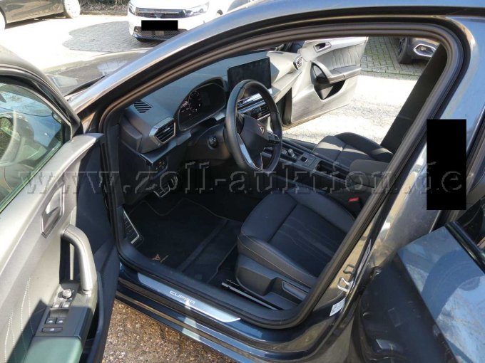 Innenansicht vorn links