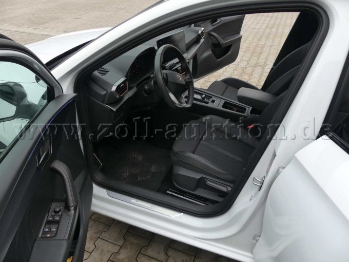 Innenansicht vorn links