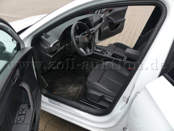 Innenansicht vorn links