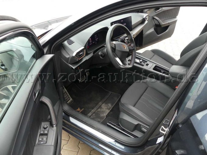 Innenansicht vorn links