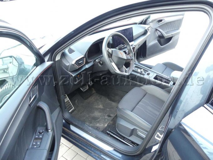 Innenansicht vorn links