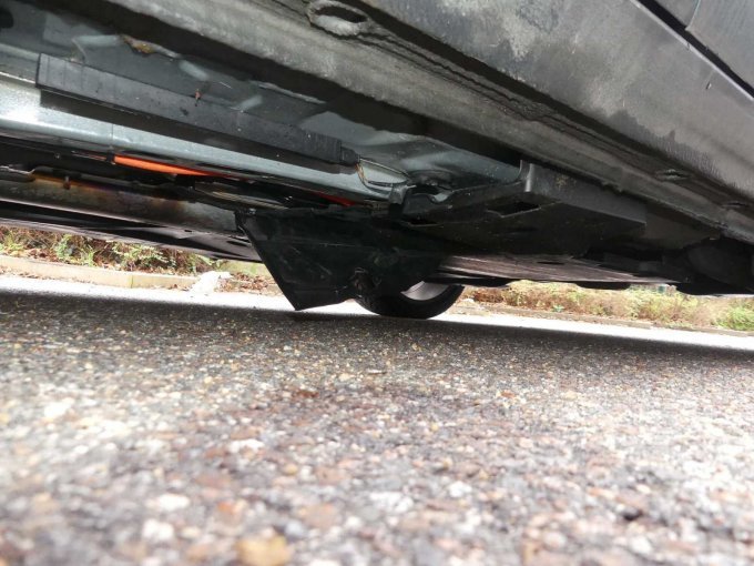 Beschädigungen Unterboden hinten