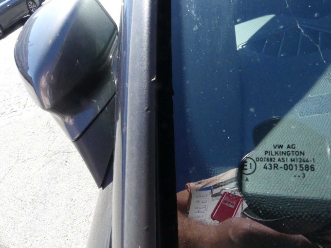 Frontscheibengummi rechts Kratzer+Kerben