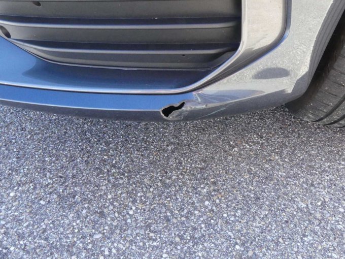 Stoßfänger vorn Unfallschaden