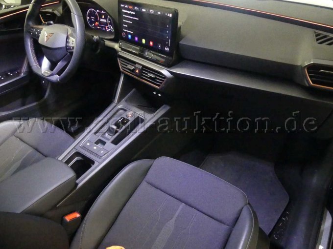 Innenansicht vorne rechts