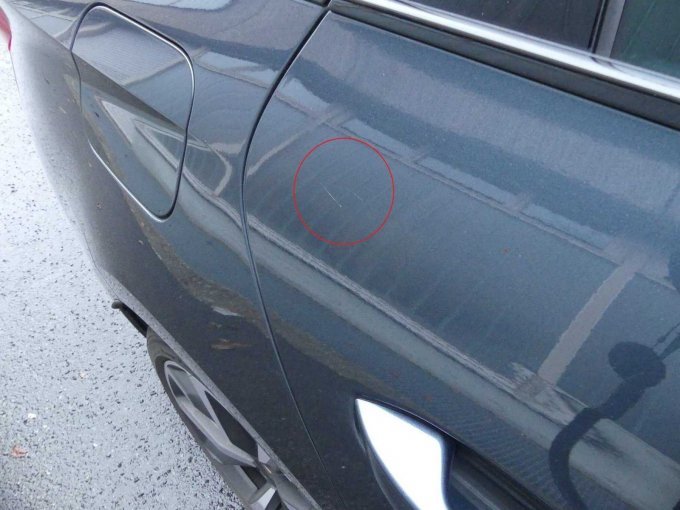 Kratzer Tür hinten rechts