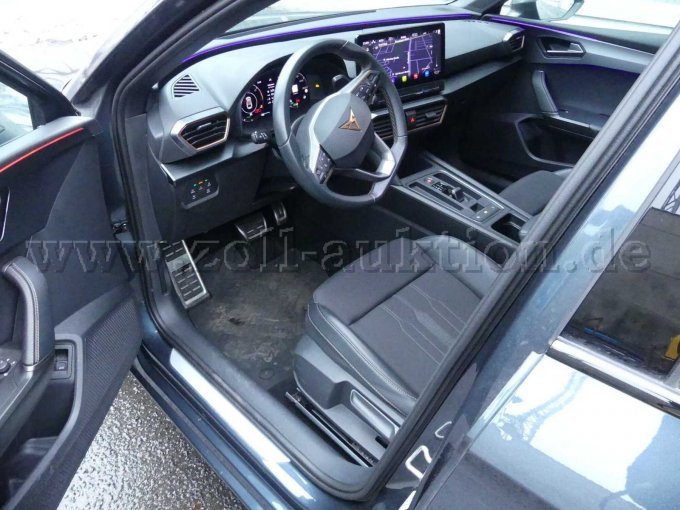 Innenansicht vorn links