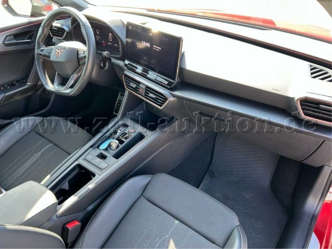 Innenansicht vorne rechts