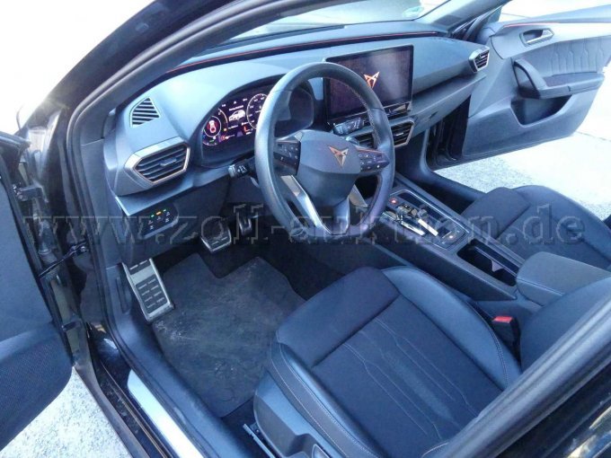 Innenansicht vorn links