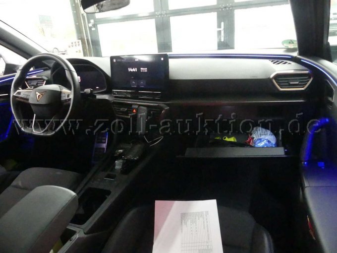 Innenansicht vorn rechts