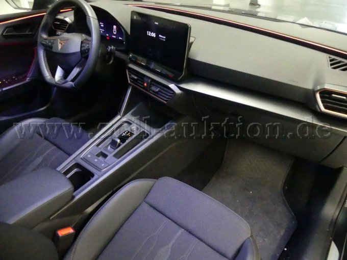 Innenansicht vorne rechts