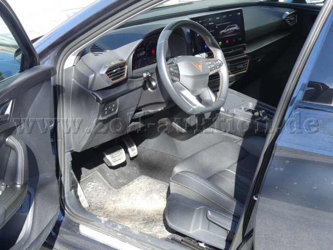 Innenansicht vorn links