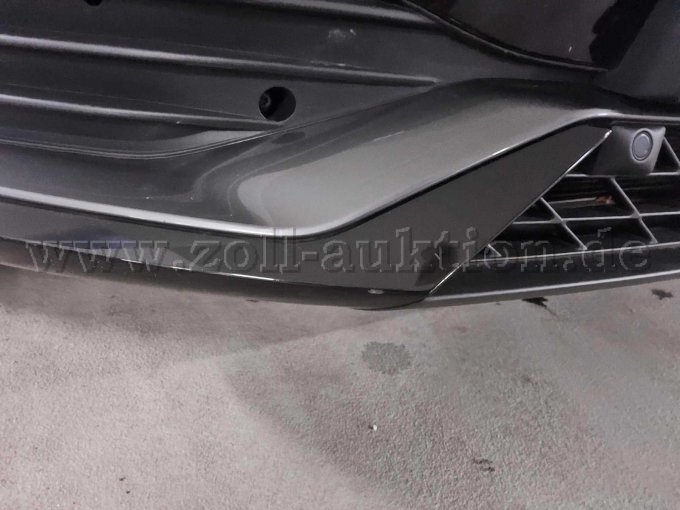 Stoßfängerschutzleiste vorn rechts geschürft