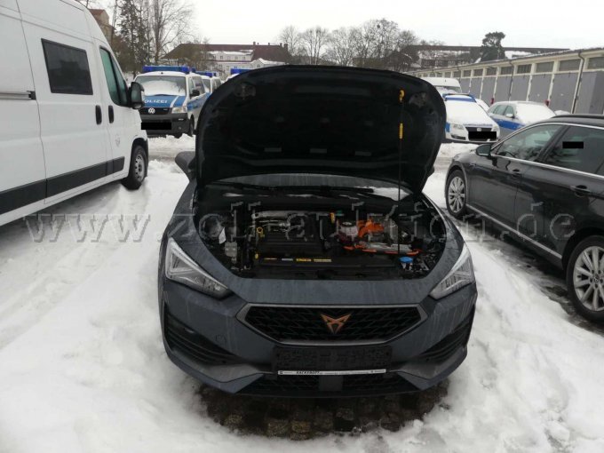 Frontansicht Motorraum