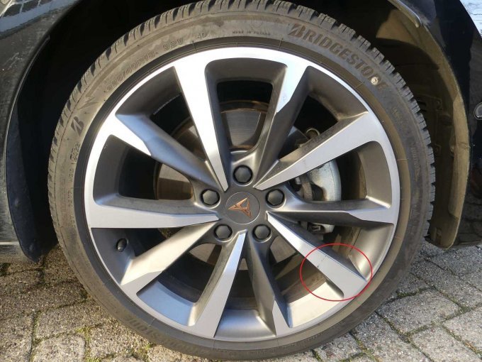 Beispiel-Schaden Felge