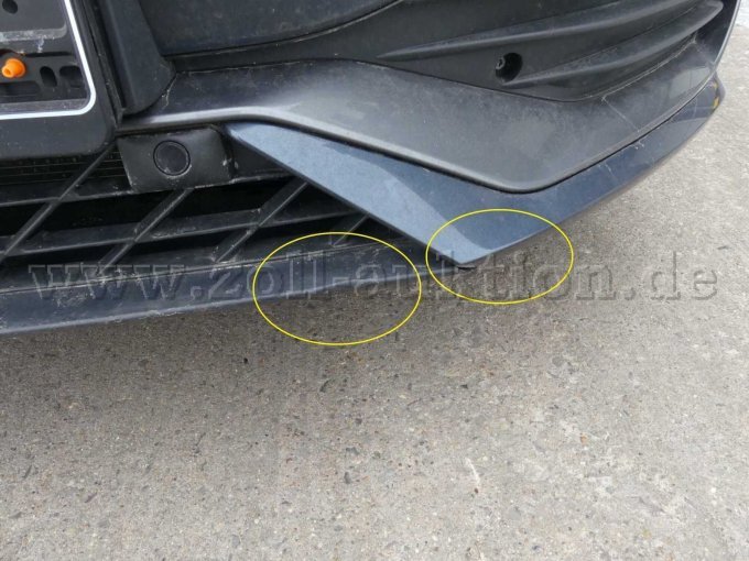 Schaden Stoßfänger vorn