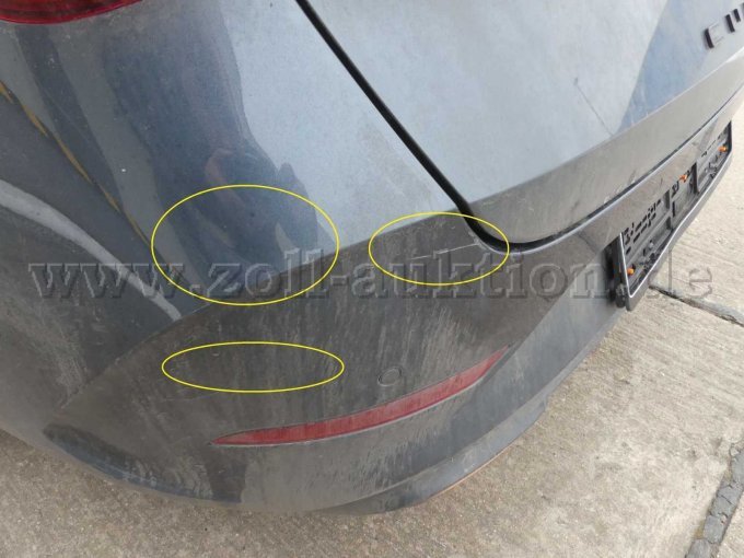 Schaden Stoßfänger hinten