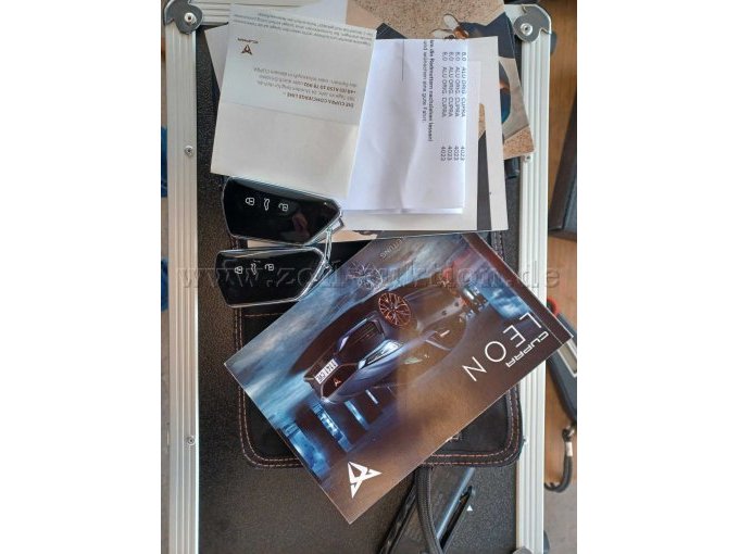 Bordliteratur und Schlüssel