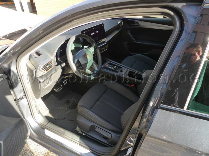 Innenansicht vorne links