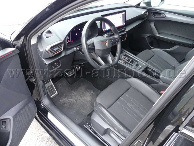 Innenansicht vorn links