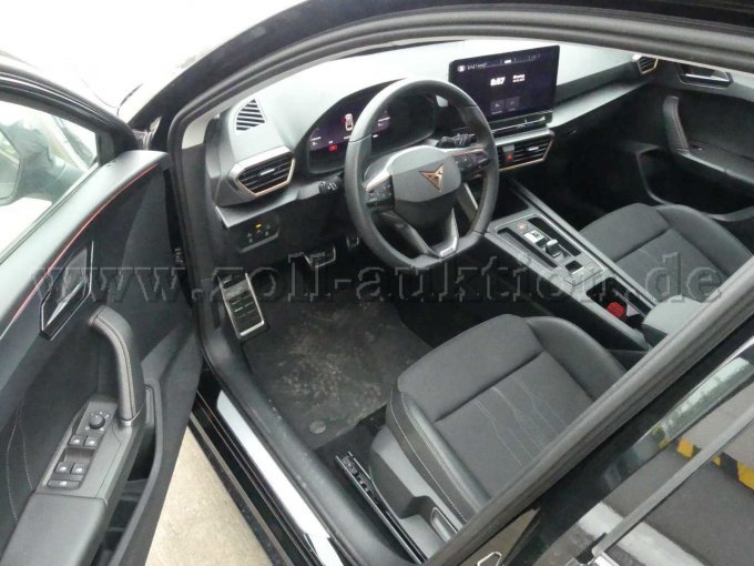 Innenansicht vorn links