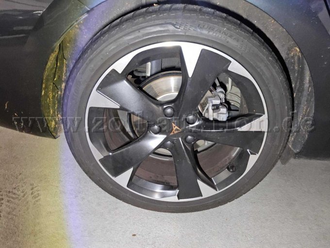 Fahrbereifung hinten