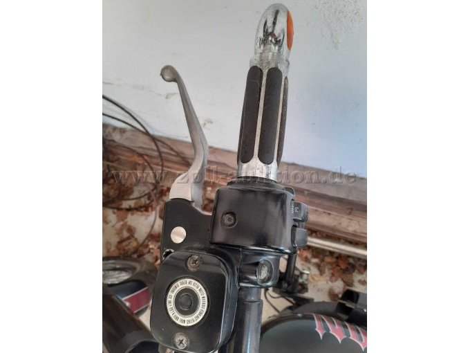 CustomBike Harley Davidson, rechte Lenkerseite