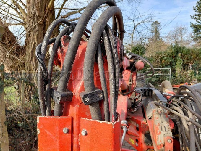 Hydraulikleitungen links