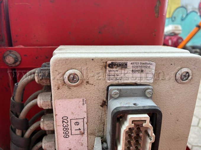 1 Dücker KBM 350 uitreikarm - defect / leverancier van reserveonderdelen – foto 7 – kavel bij Zoll-Auktion, Hamburg