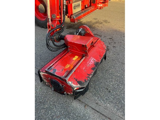 angebauter Mulchkopf