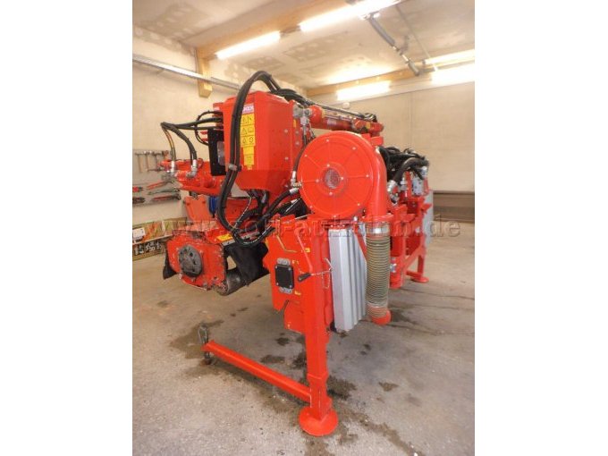 Dücker Mähkombination MK 25-800,
Seitenansicht links