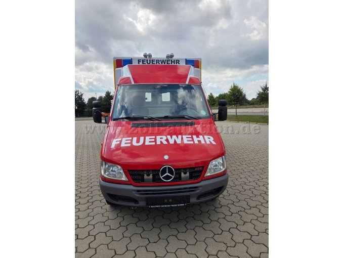 1 DAIMLER-BENZ, Marke 904.6, Feuerwehr Werkstattwagen, defekt, Bastlerfahrzeug – foto 4 – kavel bij Zoll-Auktion, Beelitz