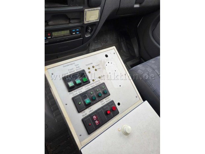 1 DAIMLER-BENZ, Marke 904.6, Feuerwehr Werkstattwagen, defekt, Bastlerfahrzeug – foto 11 – kavel bij Zoll-Auktion, Beelitz