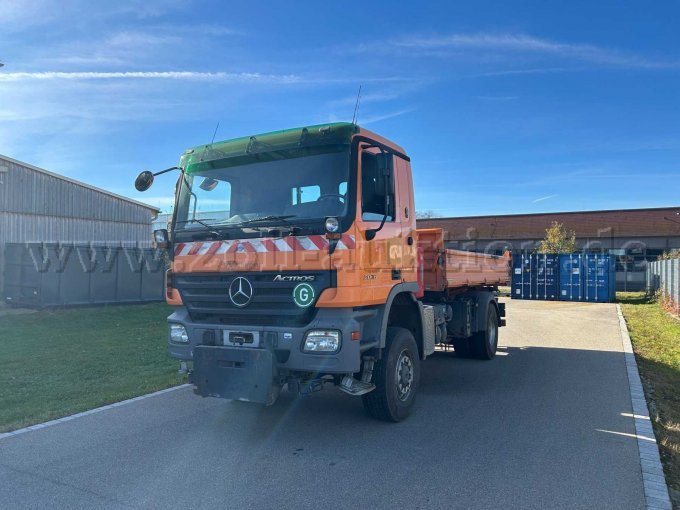 Fahrzeug vorne links