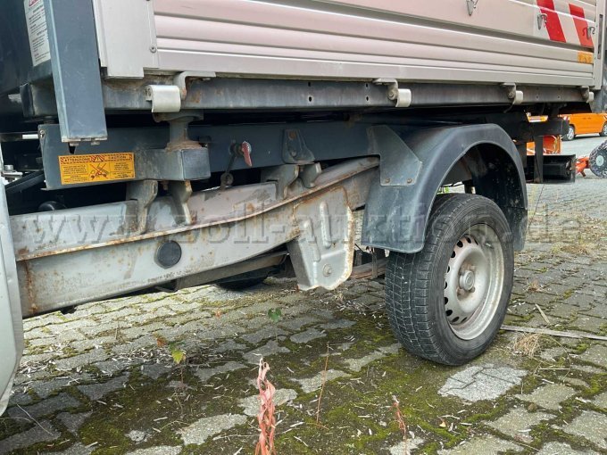 Fahrgestell links