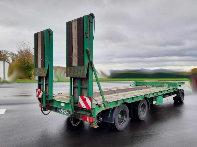 Heckansicht seitlich