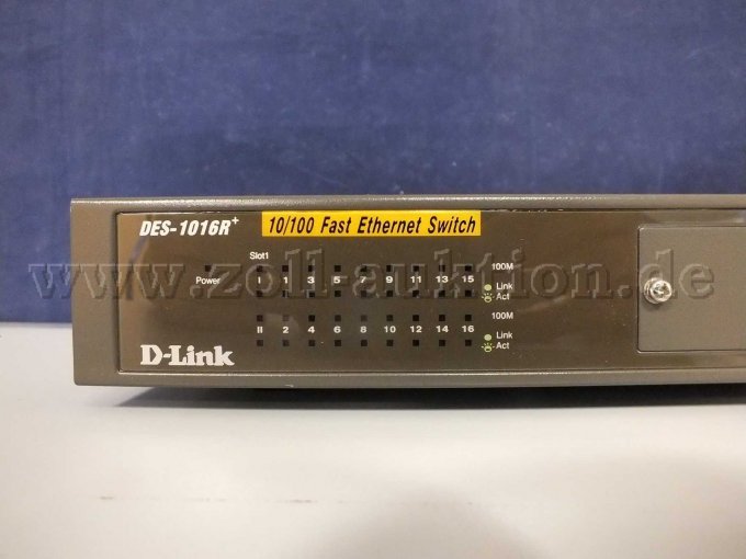 Detailaufnahme der Frontplatte mit LED-Anzeigen