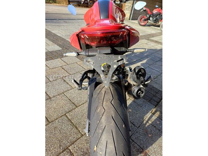 Ducati Monster rot - Heckansicht
