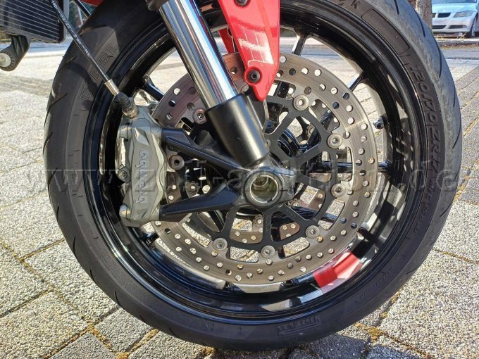 Ducati Monster rot - Vorderrad rechte Seite
