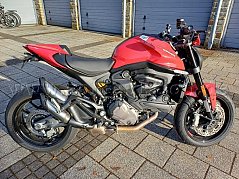 Ducati Monster rot - rechte Seite