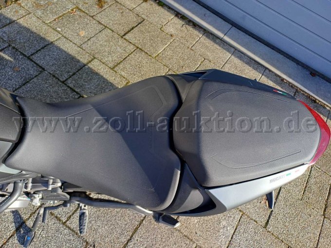 Ducati Monster schwarz - Sitz von oben