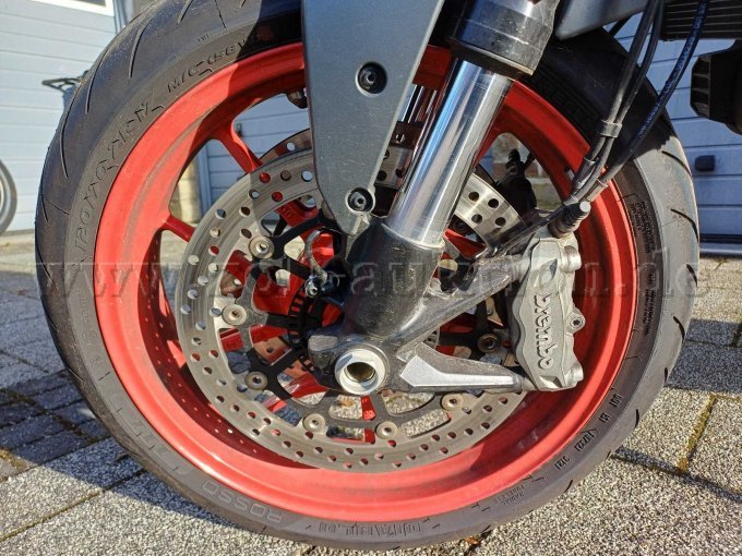 Ducati Monster schwarz - Vorderrad linke Seite